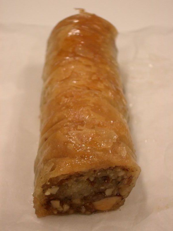 Τυλιχτό με κούννες (μπακλαβαδάκι). 
