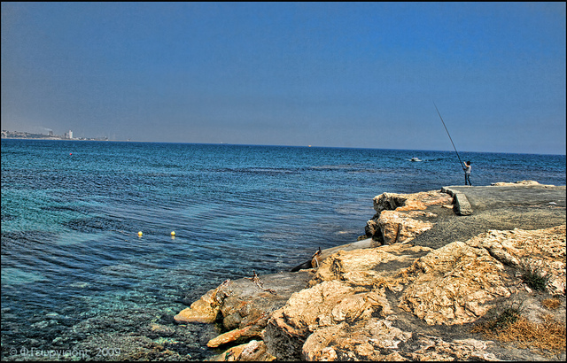 Ερασιτεχνικό ψάρεμα με καλάμι στον Κόλπο του Κυβερνήτη. 